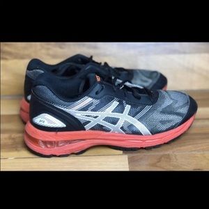 ASIC gel nimbus 19 running shoes